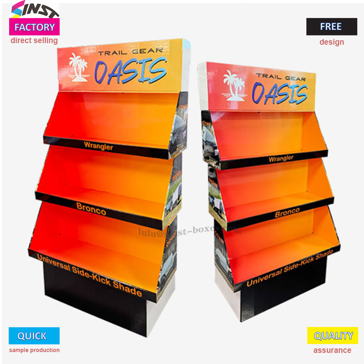 Araba aksesuarları vitrin